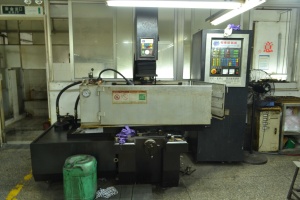 laser cutting machine